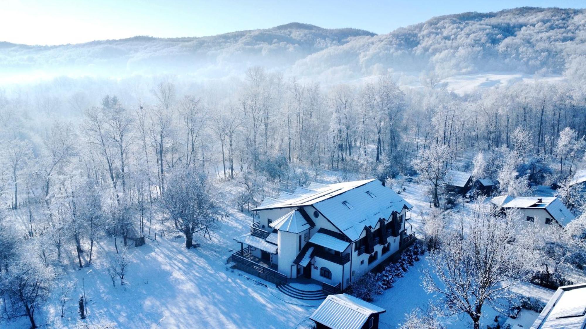 Din Natura Varbilau Exteriér fotografie